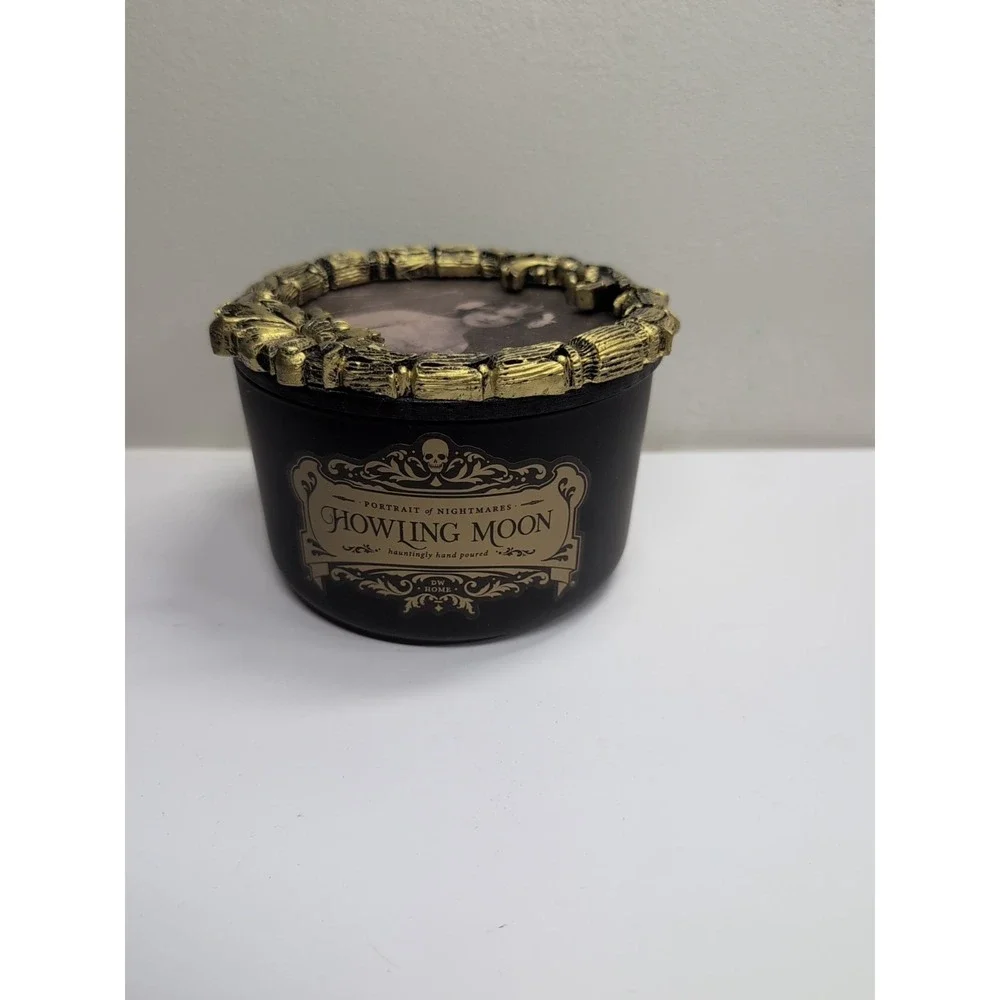 DW Homes Halloween Portrait Of Nightmare Howling 3-Wick Richley‎ Scented Candle